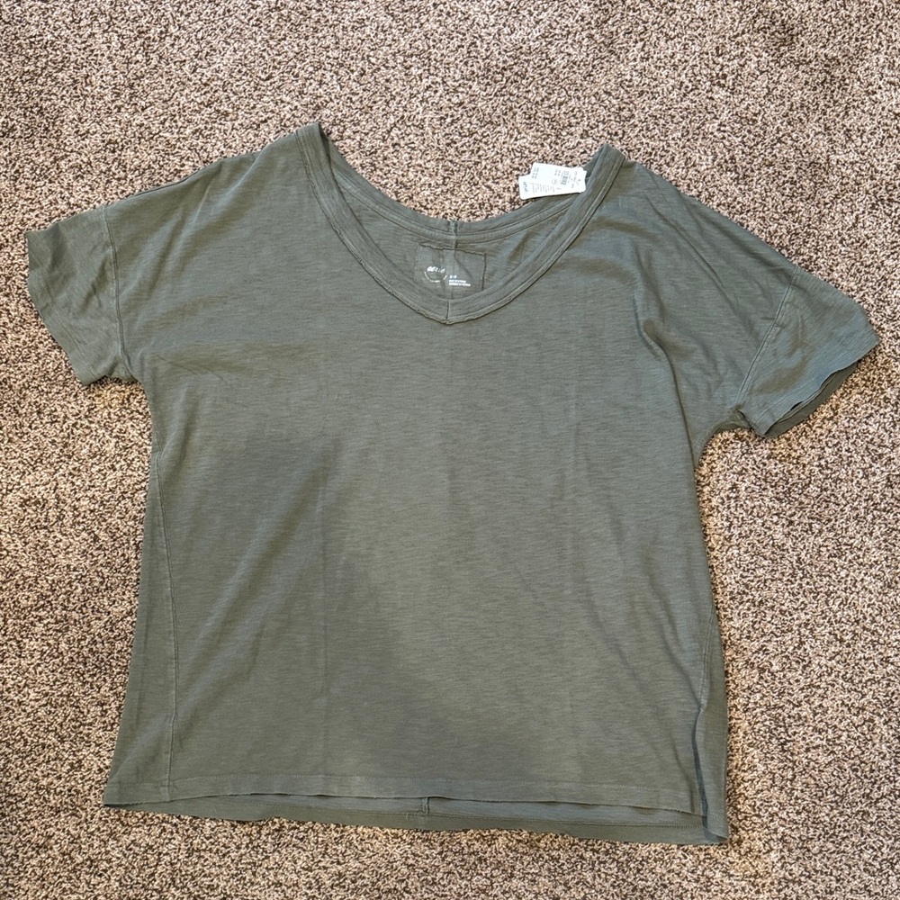 Aerie Sage Green V-Neck Short Sleeve Tee